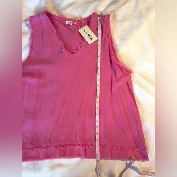 LA MIEL Vibrant Pink V-Neck Tank Top NWT Size Large - Picture 5 of 5